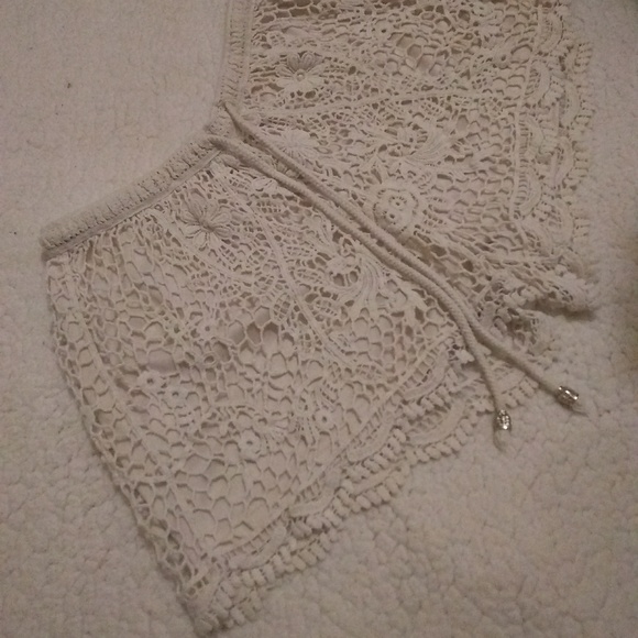 TCEC Cream short - Picture 3 of 6